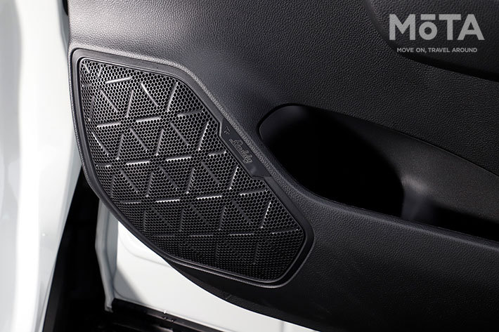 「ミツオカ バディ 20ST」（2WD・2リッターガソリン）[オプション装着車]