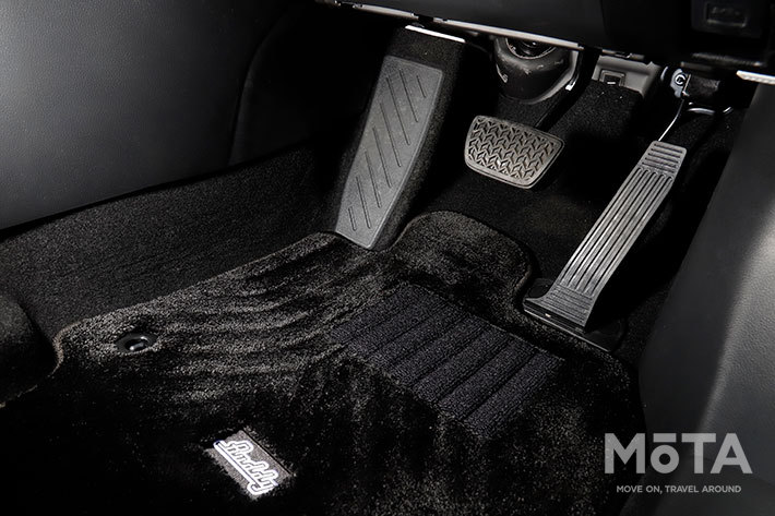 「ミツオカ バディ 20ST」（2WD・2リッターガソリン）[オプション装着車]