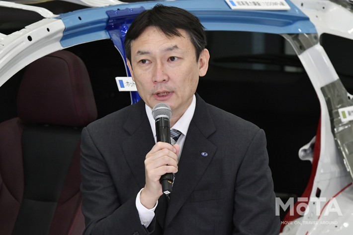 スバル 新型レヴォーグ