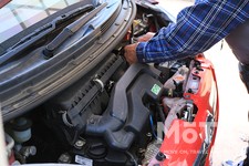 バッテリー交換（イメージ）