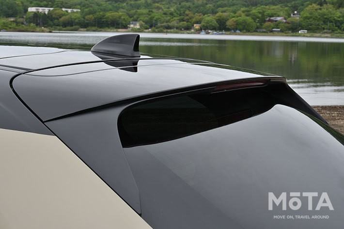 ホンダ 新型ヴェゼル「e:HEV PLaY」（ハイブリッド・FF／ボディカラー：サンドカーキパール＆ブラック 2トーン）[2021年4月23日発売]