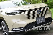 ホンダ 新型ヴェゼル「e:HEV PLaY」（ハイブリッド・FF／ボディカラー：サンドカーキパール＆ブラック 2トーン）[2021年4月23日発売]