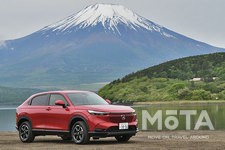 ホンダ 新型ヴェゼル 「G」（1.5リッター・4WD／ボディカラー：プレミアムクリスタルレッド）[2021年4月23日発売]