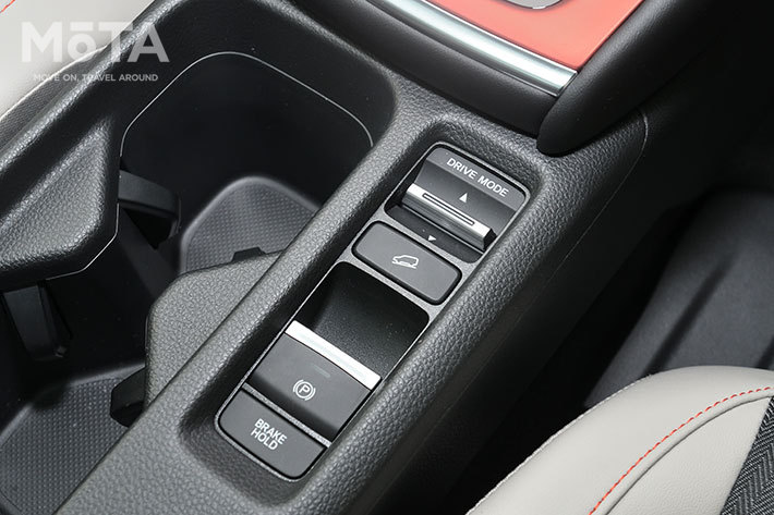 ホンダ 新型ヴェゼル PLaY（プレイ・FF）[2021年4月23日発売]