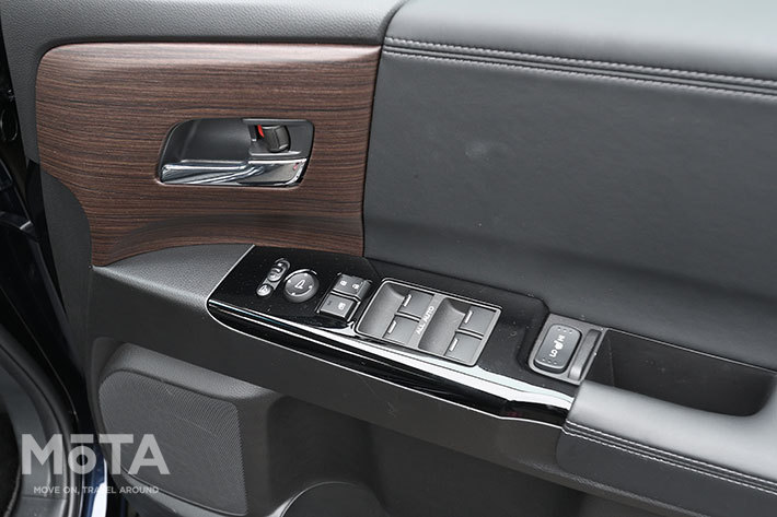 ホンダ 新型オデッセイ e:HEV ABSOLUTE EX（FF）[2020年11月6日発売]