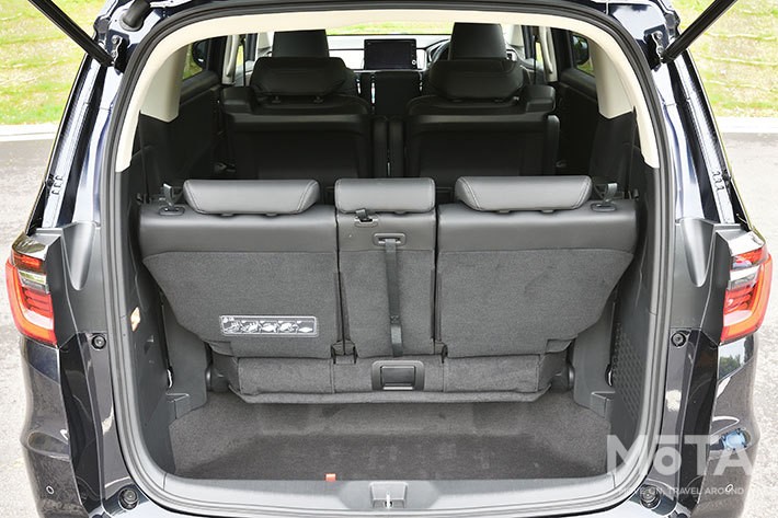 ホンダ 新型オデッセイ e:HEV ABSOLUTE EX（FF）[2020年11月6日発売]