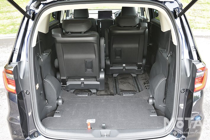 ホンダ 新型オデッセイ e:HEV ABSOLUTE EX（FF）[2020年11月6日発売]