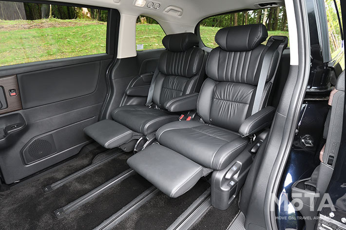 アルファード Vs 新型オデッセイ 比較 アルファード 大ヒットの要因は わかりやすさ にあり オデッセイの優れた乗降性や安定感 低燃費は乗ってみないと実感しづらい 徹底検証 21年新型車種ー試乗レポート Mota アルファード Vs 新型オデッセイ 比較 アルファード 大ヒットの要因は わかりやすさ にあり オデッセイの優れた乗降性や安定感 低燃費は乗ってみないと実感しづらい 徹底検証 21年新型車種ー試乗レポート Mota