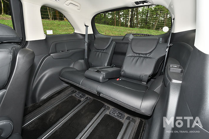 ホンダ 新型オデッセイ e:HEV ABSOLUTE EX（FF）[2020年11月6日発売]