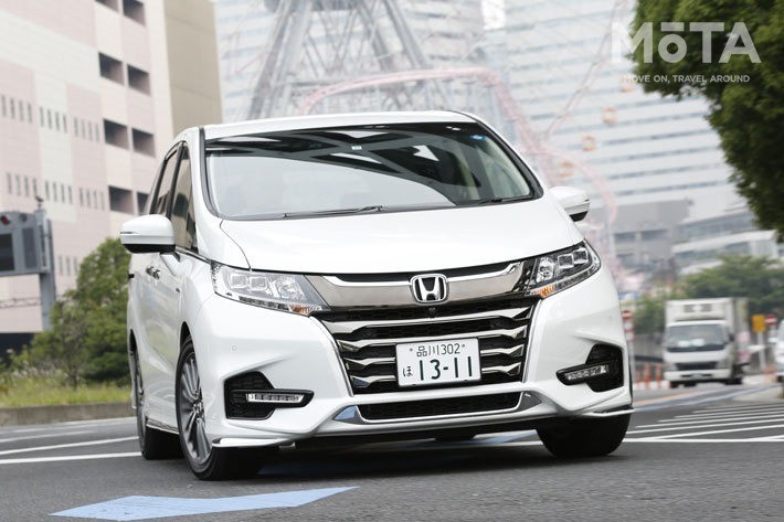 ホンダ オデッセイ HYBRID ABSOLUTE EX Honda SENSING（SPORT HYBRID i-MMD）[2017年11月マイナーチェンジモデル]
