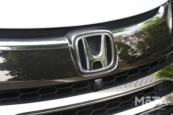 ホンダ オデッセイ HYBRID ABSOLUTE EX Honda SENSING（SPORT HYBRID i-MMD）[2017年11月マイナーチェンジモデル]