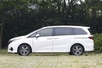 ホンダ オデッセイ HYBRID ABSOLUTE EX Honda SENSING（SPORT HYBRID i-MMD）[2017年11月マイナーチェンジモデル]