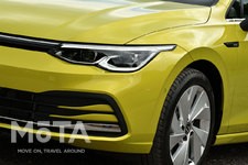 フォルクスワーゲン 新型ゴルフ（8代目）「eTSI Style」（ボディカラー：ライムイエローメタリック）[2021年6月15日発売]