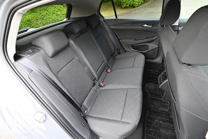 フォルクスワーゲン 新型ゴルフ（8代目）「eTSI Active」[2021年6月15日発売]