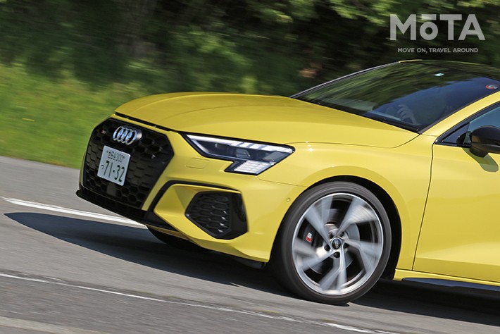 アウディ 新型S3 スポーツバック 1st edition（ボディカラー：パイソンイエローメタリック）［2021年5月18日発売］