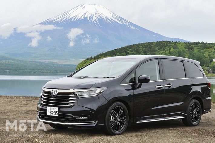 ホンダ 新型オデッセイ e:HEV ABSOLUTE EX（FF／ボディカラー：プレミアムヴィーナスブラック・パール）[2020年11月6日発売]