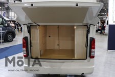 Funluce（ファンルーチェ）キャンピングカー（トヨタ ハイエースベースの「キャブコン」型キャンピングカー）【東京キャンピングカーショー2021（2021年6月12日土曜日～13日日曜日：東京ビッグサイト青海展示棟）】