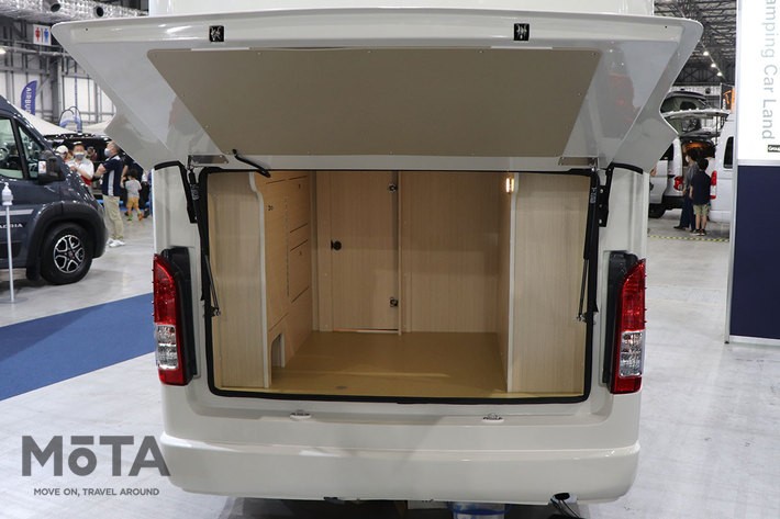 Funluce（ファンルーチェ）キャンピングカー（トヨタ ハイエースベースの「キャブコン」型キャンピングカー）【東京キャンピングカーショー2021（2021年6月12日土曜日～13日日曜日：東京ビッグサイト青海展示棟）】