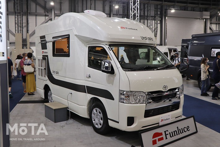 Funluce（ファンルーチェ）キャンピングカー（トヨタ ハイエースベースの「キャブコン」型キャンピングカー）【東京キャンピングカーショー2021（2021年6月12日土曜日～13日日曜日：東京ビッグサイト青海展示棟）】