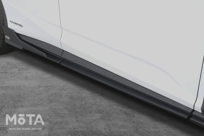 サイドディフューザー（12万1000円／塗装済み・工賃別）