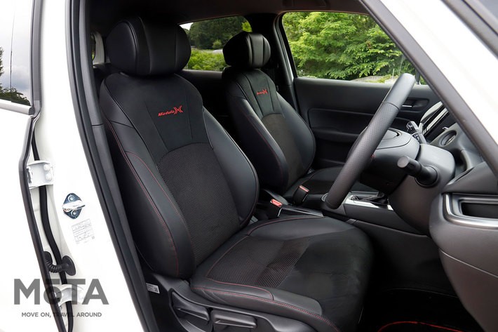 新型フィット Modulo X(ブラック内装)