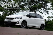 ホンダ 新型フィット Modulo X[2021年6月4日発売]