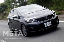 ホンダ 新型フィット e:HEV LUXE（リュクス）