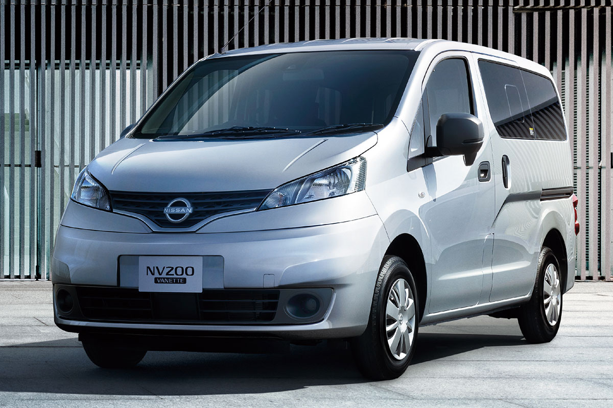 日産純正　navan　(ナヴァン)　キャラバン　ノーマルルーフ用！！　バネット　ハイエース キャラバン 標準ボディ標準ルーフ JAOS フラットラック 1470×2950