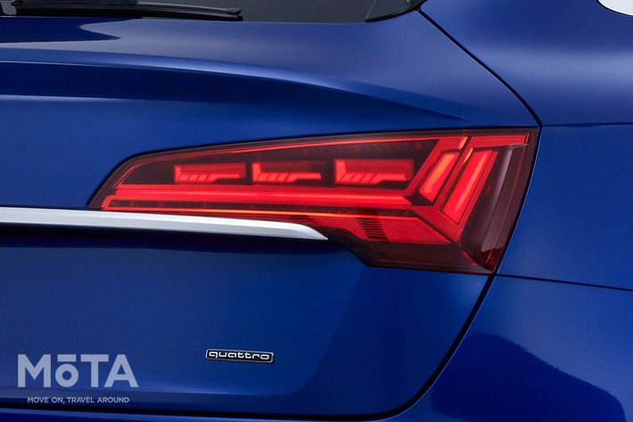 「マトリクスOLEDリヤライト」