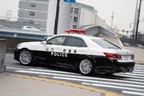 東京2020オリンピック・パラリンピック警備支援で都内を走行する山口県警のパトカー（東京都臨海副都心周辺）[撮影：2021年7月初旬]