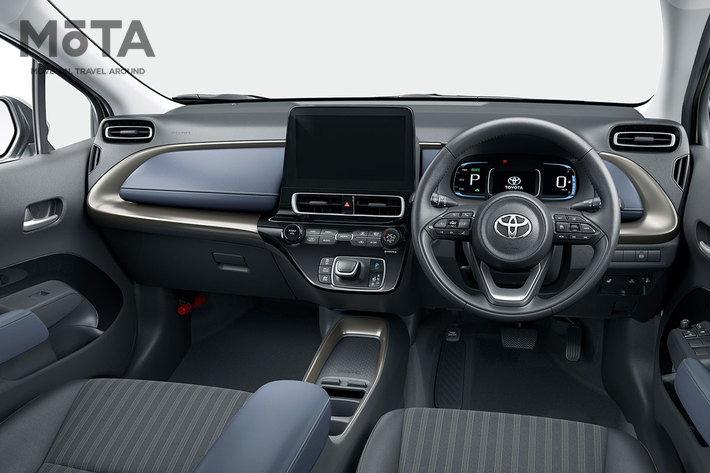 トヨタ 新型アクアと日産 新型ノートの内装を比較 コンパクトハイブリッドカーの室内 は断トツでノートが広かった 徹底比較 人気新型車比較21年 Mota