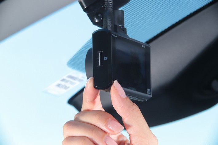 2カメラタイプドライブレコーダー『VREC-DH300D』/パイオニア カロッツェリア