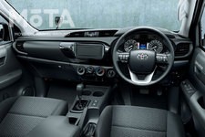 トヨタ 新型ハイラックス X[2020年8月19日マイナーチェンジモデル]