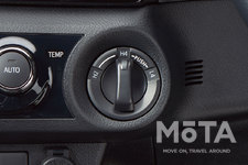 トヨタ ハイラックス　ダイヤル式トランスファー切り替えスイッチ[2017年9月12日フルモデルチェンジ]