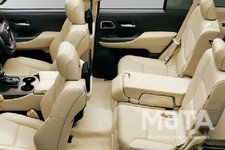 トヨタ 新型ランドクルーザー300