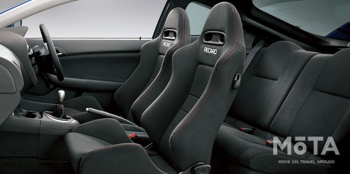 ホンダ インテグラ タイプR[4代目・DC5型・2004年9月16日マイナーチェンジモデル]