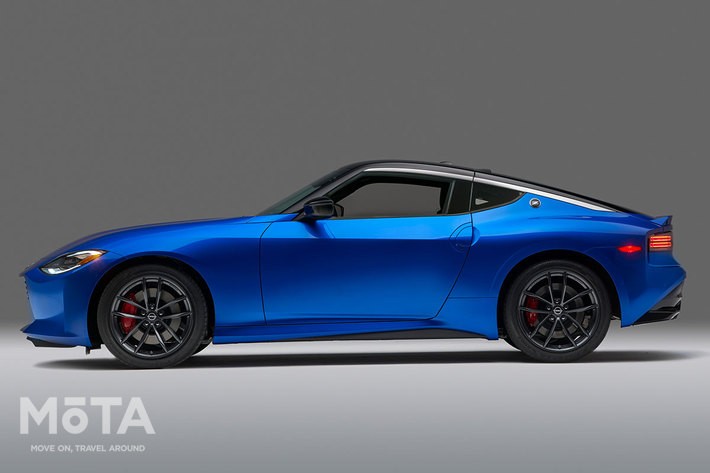 日産の新型フェアレディzが世界初公開 現行の6代目 Z34型370zと新旧比較してみた 徹底比較 人気新型車比較22年 Mota
