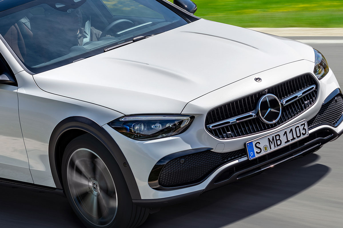 世界中で大人気のメルセデス・ベンツCクラスにクロスオーバーが登場