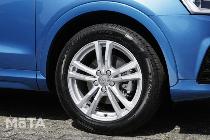 アウディ Q3 2.0TFSI quattro 180ps[2015年マイナーチェンジモデル]