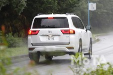 トヨタ 新型ランドクルーザー300 [VX（ディーゼル）／5人乗り／ボディカラー：ホワイトパールクリスタルシャイン]