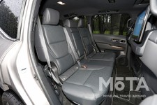 トヨタ 新型ランドクルーザー300 [VX（ガソリン）／7人乗り／ボディカラー：アバンギャルドブロンズメタリック]