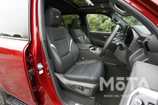 トヨタ 新型ランドクルーザー300[GR SPORT（ガソリン車）／7人乗り／ボディカラー：ダークレッドマイカメタリック]