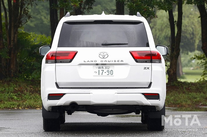 トヨタ 新型ランドクルーザー300 [ZX／5人乗り／ボディカラー：ホワイトパールクリスタルシャイン]