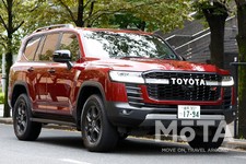 トヨタ 新型ランドクルーザー300[GR SPORT（ガソリン車）／7人乗り／ボディカラー：ダークレッドマイカメタリック]
