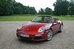 ポルシェ 911 カレラ2 カブリオレ（997型・写真は2008年モデル）