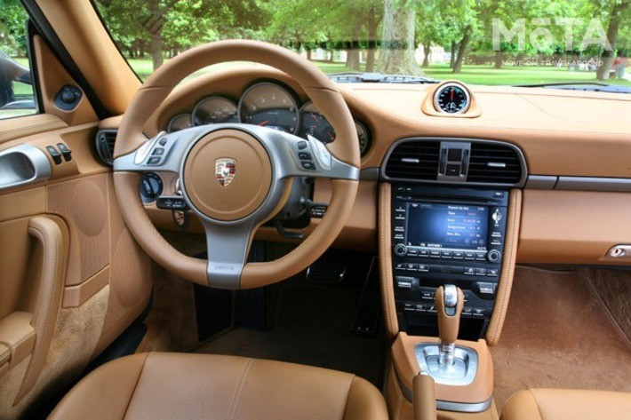 ポルシェ 911 カレラ2／カレラ2 カブリオレ（997型・写真は2008年モデル）