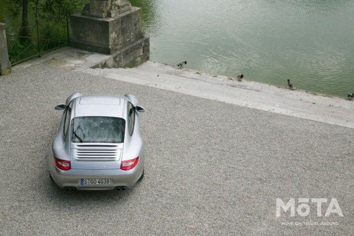 ポルシェ 911 カレラ2／カレラ2 カブリオレ（997型・写真は2008年モデル）