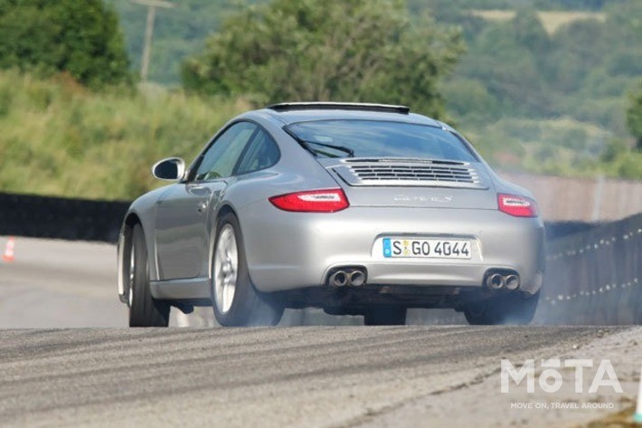 ポルシェ 911 カレラ2／カレラ2 カブリオレ（997型・写真は2008年モデル）