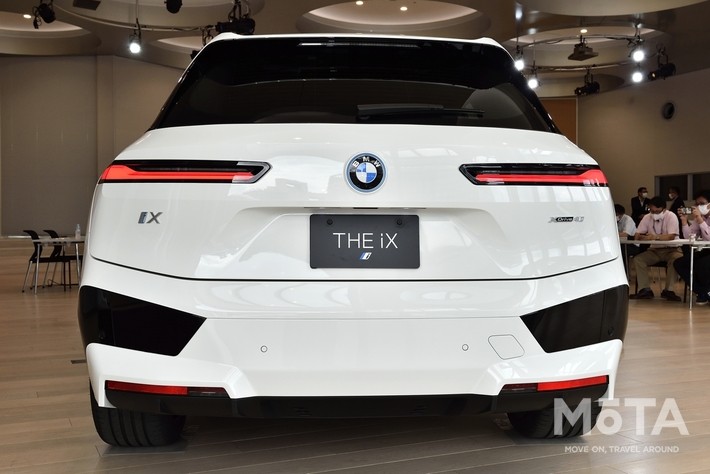 リヤも力強さと幅広さを強調するデザインにまとめられている