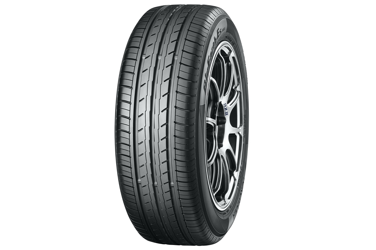 横浜ゴム 低燃費と経済性に優れたスタンダードタイヤ Bluearth Es Es32 を10月1日から発売 業界先取り 業界ニュース 自動車ニュース21国産車から輸入車まで Mota